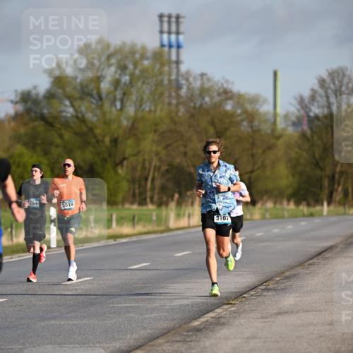 12.04.2026 - 45. Internationalen Wilhelmsburger Insellauf Dr. Thomas Lammeyer http://msf.ph/oto/9430819 12.04.2026 09:09:02 Laufen 751, 5514, 3107 meine-sportfotos.de