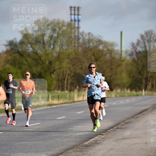 12.04.2026 - 45. Internationalen Wilhelmsburger Insellauf Dr. Thomas Lammeyer http://msf.ph/oto/9430820 12.04.2026 09:09:02 Laufen 2751, 6514, 3, 00 meine-sportfotos.de