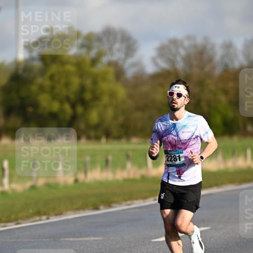 12.04.2026 - 45. Internationalen Wilhelmsburger Insellauf Dr. Thomas Lammeyer http://msf.ph/oto/9430856 12.04.2026 09:09:09 Laufen 2281, 3 meine-sportfotos.de