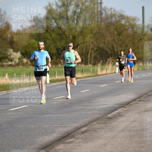 12.04.2026 - 45. Internationalen Wilhelmsburger Insellauf Dr. Thomas Lammeyer http://msf.ph/oto/9430860 12.04.2026 09:09:22 Laufen 2119, 3979 meine-sportfotos.de