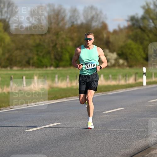 12.04.2026 - 45. Internationalen Wilhelmsburger Insellauf Dr. Thomas Lammeyer http://msf.ph/oto/9430887 12.04.2026 09:09:26 Laufen 15, 079, 2119 meine-sportfotos.de