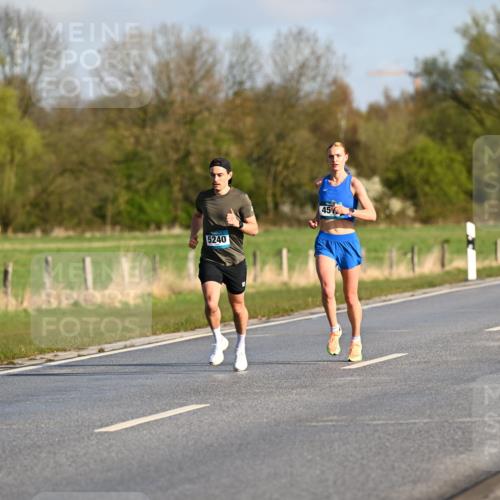 12.04.2026 - 45. Internationalen Wilhelmsburger Insellauf Dr. Thomas Lammeyer http://msf.ph/oto/9430897 12.04.2026 09:09:30 Laufen 5240, 45 meine-sportfotos.de