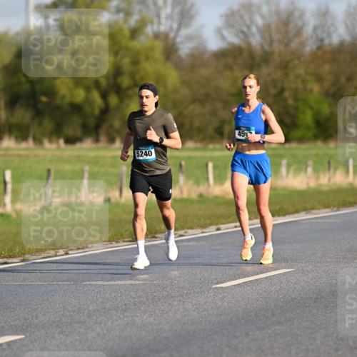 12.04.2026 - 45. Internationalen Wilhelmsburger Insellauf Dr. Thomas Lammeyer http://msf.ph/oto/9430906 12.04.2026 09:09:31 Laufen 5240, 45 meine-sportfotos.de