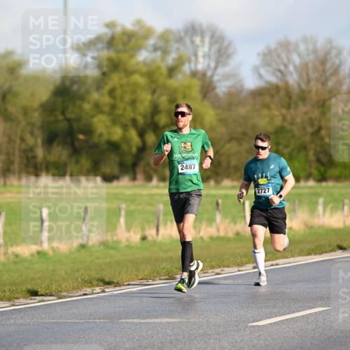 12.04.2026 - 45. Internationalen Wilhelmsburger Insellauf Dr. Thomas Lammeyer http://msf.ph/oto/9430933 12.04.2026 09:09:42 Laufen 2487, 2727 meine-sportfotos.de