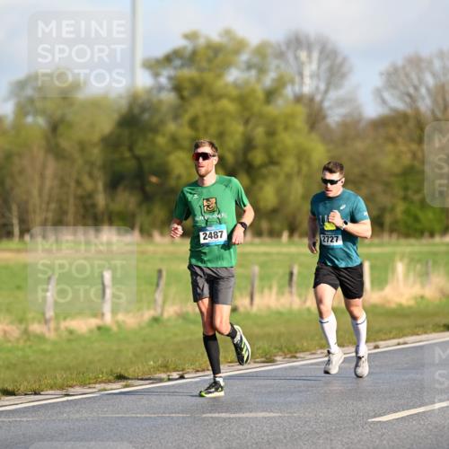 12.04.2026 - 45. Internationalen Wilhelmsburger Insellauf Dr. Thomas Lammeyer http://msf.ph/oto/9430937 12.04.2026 09:09:43 Laufen 2487, 2727 meine-sportfotos.de