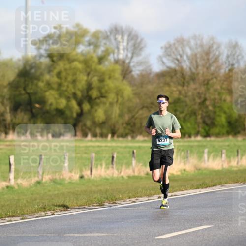 12.04.2026 - 45. Internationalen Wilhelmsburger Insellauf Dr. Thomas Lammeyer http://msf.ph/oto/9430946 12.04.2026 09:09:45 Laufen 5237 meine-sportfotos.de