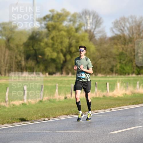 12.04.2026 - 45. Internationalen Wilhelmsburger Insellauf Dr. Thomas Lammeyer http://msf.ph/oto/9430952 12.04.2026 09:09:46 Laufen 5237 meine-sportfotos.de
