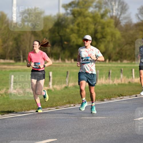 12.04.2026 - 45. Internationalen Wilhelmsburger Insellauf Dr. Thomas Lammeyer http://msf.ph/oto/9430994 12.04.2026 09:09:57 Laufen 5456, 5676, 364 meine-sportfotos.de