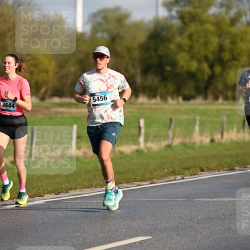 12.04.2026 - 45. Internationalen Wilhelmsburger Insellauf Dr. Thomas Lammeyer http://msf.ph/oto/9431001 12.04.2026 09:09:58 Laufen 3644, 5456, 5676 meine-sportfotos.de