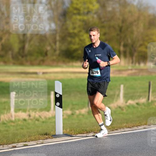 12.04.2026 - 45. Internationalen Wilhelmsburger Insellauf Dr. Thomas Lammeyer http://msf.ph/oto/9431023 12.04.2026 09:10:02 Laufen 5676 meine-sportfotos.de