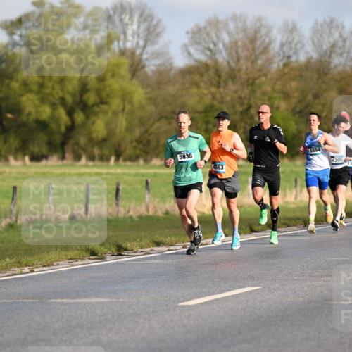 12.04.2026 - 45. Internationalen Wilhelmsburger Insellauf Dr. Thomas Lammeyer http://msf.ph/oto/9431032 12.04.2026 09:10:14 Laufen 5838, 4863, 5554, 4205, 13, 3682 meine-sportfotos.de