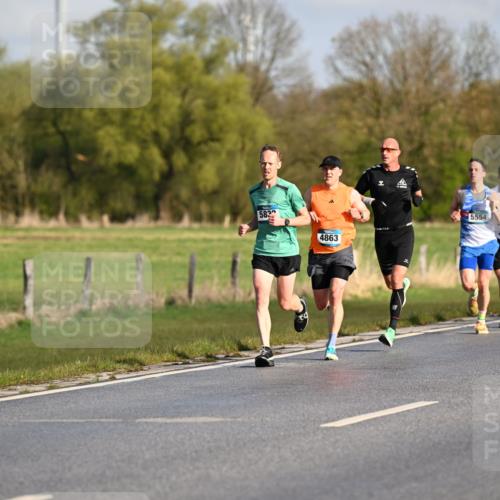 12.04.2026 - 45. Internationalen Wilhelmsburger Insellauf Dr. Thomas Lammeyer http://msf.ph/oto/9431036 12.04.2026 09:10:14 Laufen 582, 4863, 5554, 340, 4205, 3113, 4682 meine-sportfotos.de