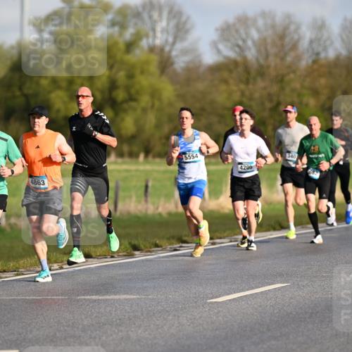 12.04.2026 - 45. Internationalen Wilhelmsburger Insellauf Dr. Thomas Lammeyer http://msf.ph/oto/9431044 12.04.2026 09:10:16 Laufen 5838, 4863, 5554, 4205, 340 meine-sportfotos.de