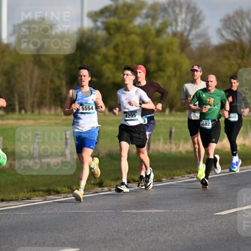 12.04.2026 - 45. Internationalen Wilhelmsburger Insellauf Dr. Thomas Lammeyer http://msf.ph/oto/9431054 12.04.2026 09:10:18 Laufen 7777, 5554, 4205, 3, 682, 4605 meine-sportfotos.de