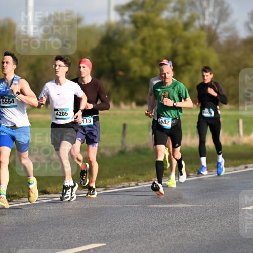 12.04.2026 - 45. Internationalen Wilhelmsburger Insellauf Dr. Thomas Lammeyer http://msf.ph/oto/9431060 12.04.2026 09:10:19 Laufen 5554, 4205, 113, 682, 160 meine-sportfotos.de