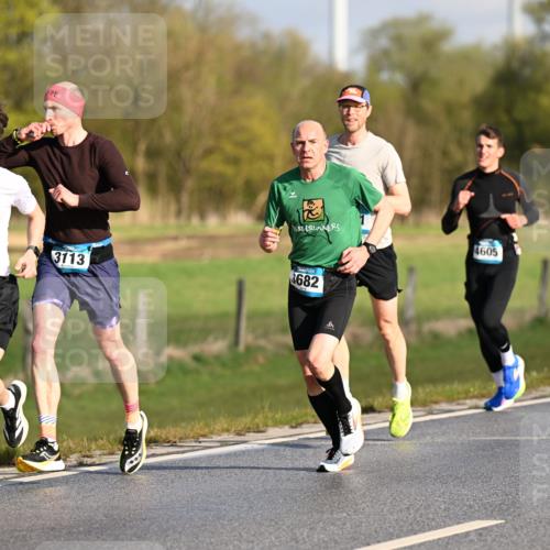 12.04.2026 - 45. Internationalen Wilhelmsburger Insellauf Dr. Thomas Lammeyer http://msf.ph/oto/9431070 12.04.2026 09:10:20 Laufen 4205, 3113, 682, 4605 meine-sportfotos.de