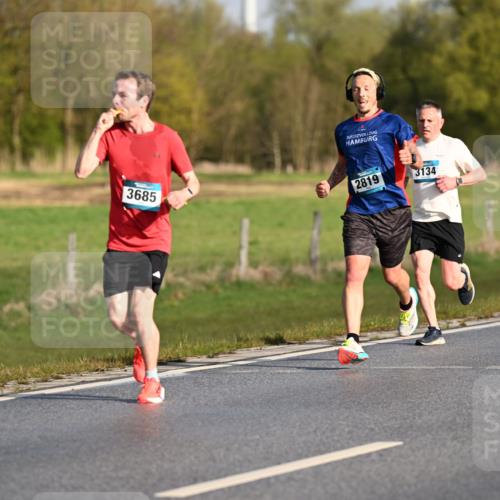 12.04.2026 - 45. Internationalen Wilhelmsburger Insellauf Dr. Thomas Lammeyer http://msf.ph/oto/9431095 12.04.2026 09:10:25 Laufen 3685, 2819, 3134 meine-sportfotos.de
