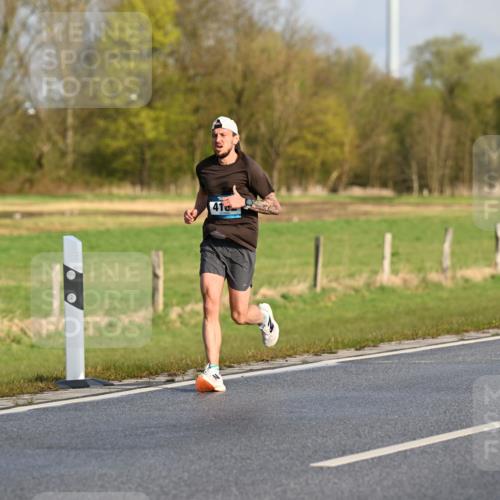 12.04.2026 - 45. Internationalen Wilhelmsburger Insellauf Dr. Thomas Lammeyer http://msf.ph/oto/9431148 12.04.2026 09:10:36 Laufen 41 meine-sportfotos.de