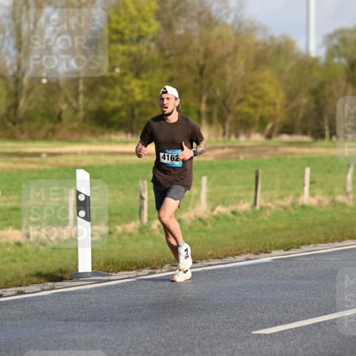 12.04.2026 - 45. Internationalen Wilhelmsburger Insellauf Dr. Thomas Lammeyer http://msf.ph/oto/9431149 12.04.2026 09:10:36 Laufen 4162 meine-sportfotos.de