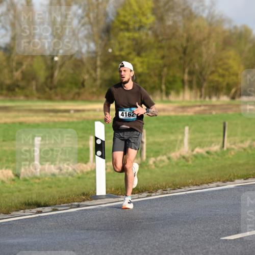 12.04.2026 - 45. Internationalen Wilhelmsburger Insellauf Dr. Thomas Lammeyer http://msf.ph/oto/9431151 12.04.2026 09:10:36 Laufen 4162 meine-sportfotos.de