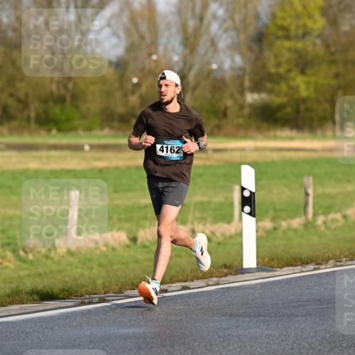 12.04.2026 - 45. Internationalen Wilhelmsburger Insellauf Dr. Thomas Lammeyer http://msf.ph/oto/9431155 12.04.2026 09:10:37 Laufen 4162 meine-sportfotos.de