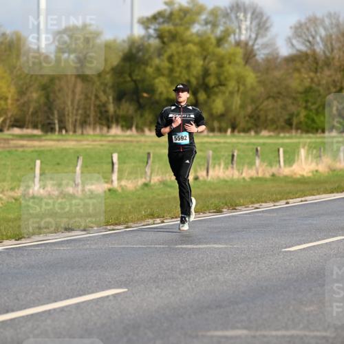 12.04.2026 - 45. Internationalen Wilhelmsburger Insellauf Dr. Thomas Lammeyer http://msf.ph/oto/9431184 12.04.2026 09:10:43 Laufen 5592 meine-sportfotos.de