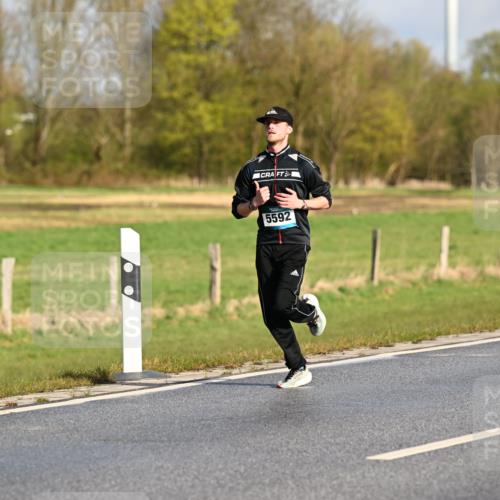 12.04.2026 - 45. Internationalen Wilhelmsburger Insellauf Dr. Thomas Lammeyer http://msf.ph/oto/9431198 12.04.2026 09:10:45 Laufen 5592 meine-sportfotos.de