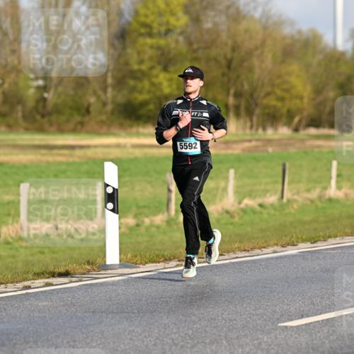 12.04.2026 - 45. Internationalen Wilhelmsburger Insellauf Dr. Thomas Lammeyer http://msf.ph/oto/9431199 12.04.2026 09:10:45 Laufen 5592 meine-sportfotos.de