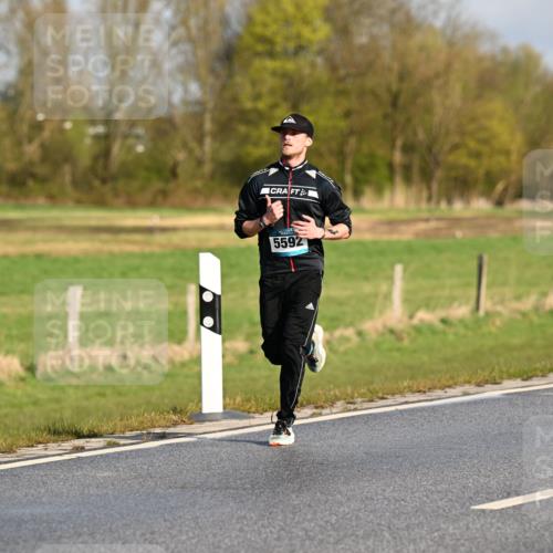 12.04.2026 - 45. Internationalen Wilhelmsburger Insellauf Dr. Thomas Lammeyer http://msf.ph/oto/9431200 12.04.2026 09:10:45 Laufen 5592 meine-sportfotos.de