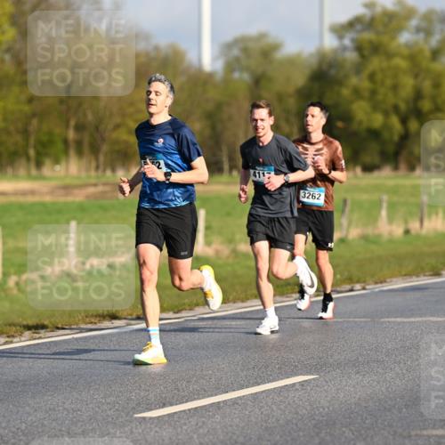 12.04.2026 - 45. Internationalen Wilhelmsburger Insellauf Dr. Thomas Lammeyer http://msf.ph/oto/9431220 12.04.2026 09:10:53 Laufen 411, 3262 meine-sportfotos.de
