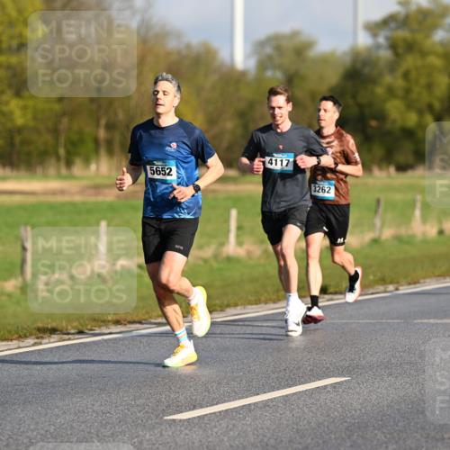 12.04.2026 - 45. Internationalen Wilhelmsburger Insellauf Dr. Thomas Lammeyer http://msf.ph/oto/9431221 12.04.2026 09:10:53 Laufen 5652, 4117, 3262, 2789 meine-sportfotos.de