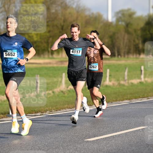 12.04.2026 - 45. Internationalen Wilhelmsburger Insellauf Dr. Thomas Lammeyer http://msf.ph/oto/9431226 12.04.2026 09:10:54 Laufen 5652, 4117, 3262, 2789 meine-sportfotos.de