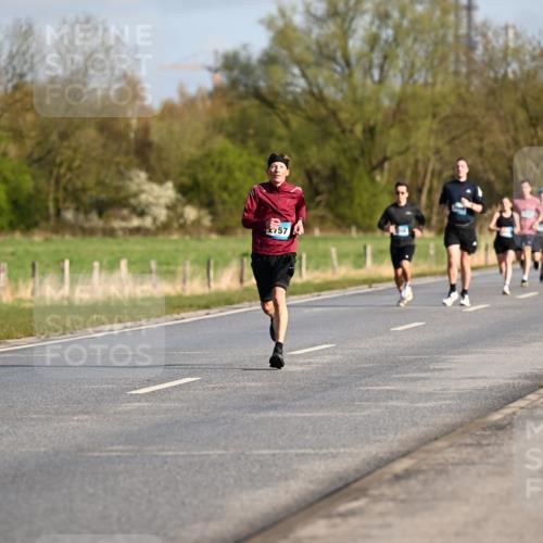 12.04.2026 - 45. Internationalen Wilhelmsburger Insellauf Dr. Thomas Lammeyer http://msf.ph/oto/9431247 12.04.2026 09:11:01 Laufen 757 meine-sportfotos.de