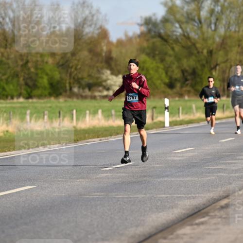 12.04.2026 - 45. Internationalen Wilhelmsburger Insellauf Dr. Thomas Lammeyer http://msf.ph/oto/9431254 12.04.2026 09:11:02 Laufen 2757 meine-sportfotos.de
