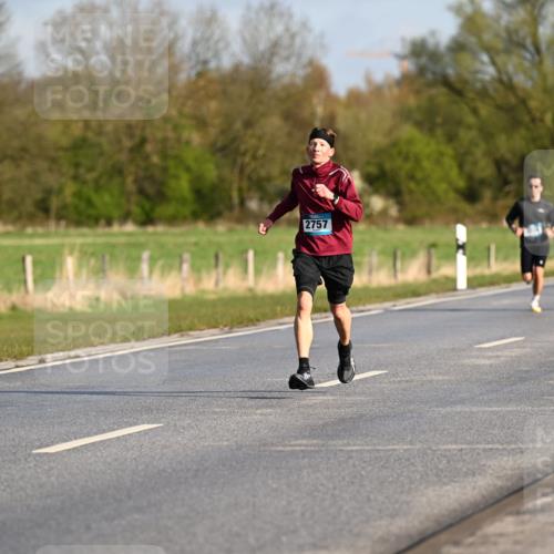 12.04.2026 - 45. Internationalen Wilhelmsburger Insellauf Dr. Thomas Lammeyer http://msf.ph/oto/9431259 12.04.2026 09:11:03 Laufen 2757 meine-sportfotos.de