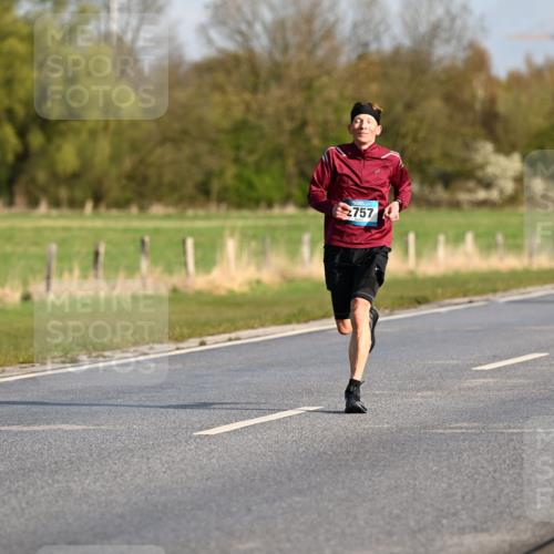 12.04.2026 - 45. Internationalen Wilhelmsburger Insellauf Dr. Thomas Lammeyer http://msf.ph/oto/9431267 12.04.2026 09:11:04 Laufen 2757 meine-sportfotos.de