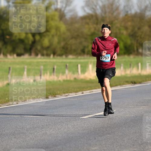 12.04.2026 - 45. Internationalen Wilhelmsburger Insellauf Dr. Thomas Lammeyer http://msf.ph/oto/9431271 12.04.2026 09:11:04 Laufen 2757 meine-sportfotos.de
