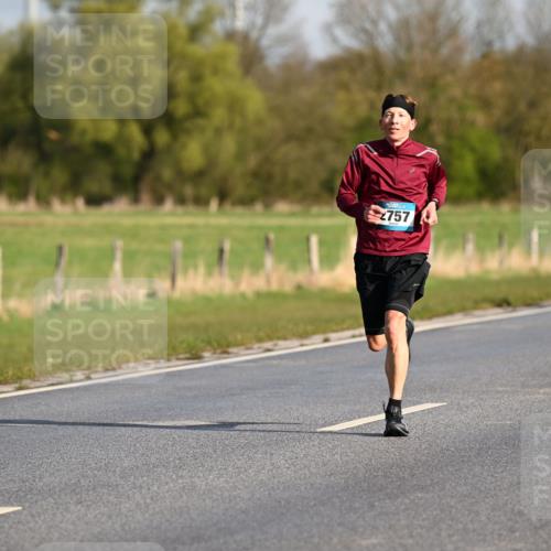 12.04.2026 - 45. Internationalen Wilhelmsburger Insellauf Dr. Thomas Lammeyer http://msf.ph/oto/9431272 12.04.2026 09:11:05 Laufen 2757 meine-sportfotos.de