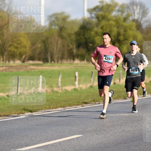 12.04.2026 - 45. Internationalen Wilhelmsburger Insellauf Dr. Thomas Lammeyer http://msf.ph/oto/9431308 12.04.2026 09:11:15 Laufen 4291, 3976, 226 meine-sportfotos.de