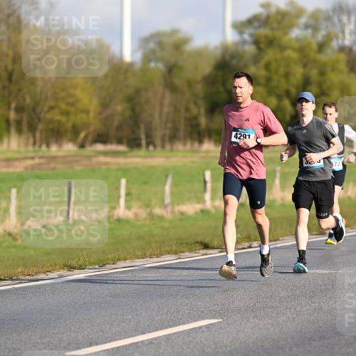 12.04.2026 - 45. Internationalen Wilhelmsburger Insellauf Dr. Thomas Lammeyer http://msf.ph/oto/9431310 12.04.2026 09:11:15 Laufen 4291, 226, 872 meine-sportfotos.de