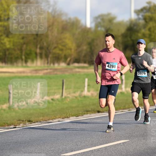 12.04.2026 - 45. Internationalen Wilhelmsburger Insellauf Dr. Thomas Lammeyer http://msf.ph/oto/9431314 12.04.2026 09:11:16 Laufen 4291, 3976, 3372, 226 meine-sportfotos.de