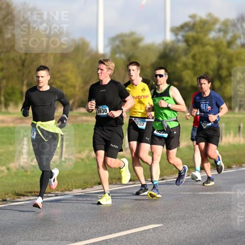 12.04.2026 - 45. Internationalen Wilhelmsburger Insellauf Dr. Thomas Lammeyer http://msf.ph/oto/9431340 12.04.2026 09:11:22 Laufen 5368, 3930, 102, 340, 226 meine-sportfotos.de