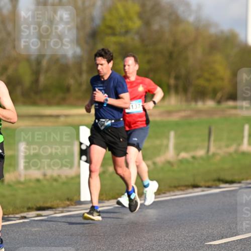 12.04.2026 - 45. Internationalen Wilhelmsburger Insellauf Dr. Thomas Lammeyer http://msf.ph/oto/9431356 12.04.2026 09:11:24 Laufen 1149, 2402, 137 meine-sportfotos.de