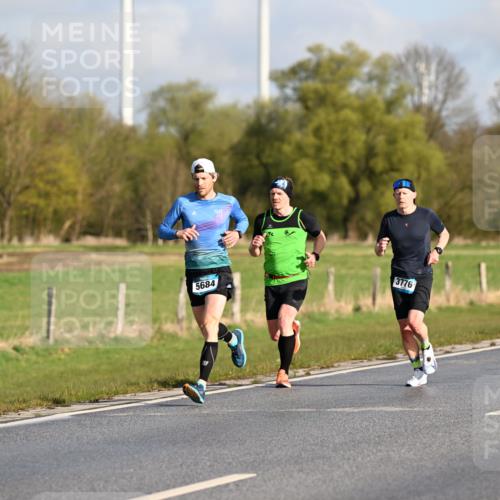 12.04.2026 - 45. Internationalen Wilhelmsburger Insellauf Dr. Thomas Lammeyer http://msf.ph/oto/9431384 12.04.2026 09:11:34 Laufen 5684, 3776, 2212 meine-sportfotos.de