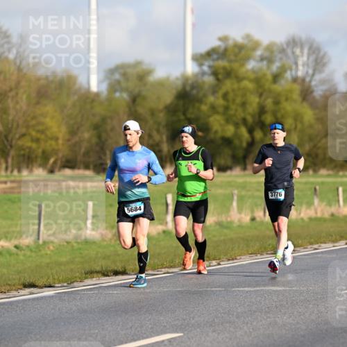 12.04.2026 - 45. Internationalen Wilhelmsburger Insellauf Dr. Thomas Lammeyer http://msf.ph/oto/9431385 12.04.2026 09:11:34 Laufen 2212, 3776, 5684 meine-sportfotos.de