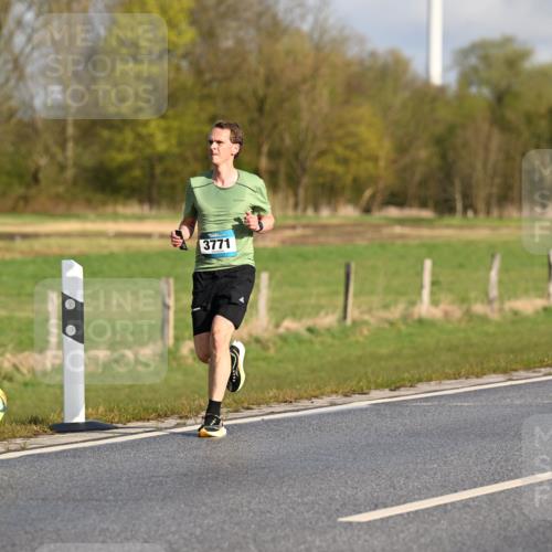 12.04.2026 - 45. Internationalen Wilhelmsburger Insellauf Dr. Thomas Lammeyer http://msf.ph/oto/9431418 12.04.2026 09:11:40 Laufen 2212, 3771 meine-sportfotos.de