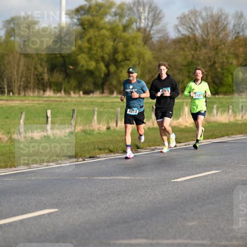 12.04.2026 - 45. Internationalen Wilhelmsburger Insellauf Dr. Thomas Lammeyer http://msf.ph/oto/9431428 12.04.2026 09:11:42 Laufen 455, 2127, 2010, 2253 meine-sportfotos.de