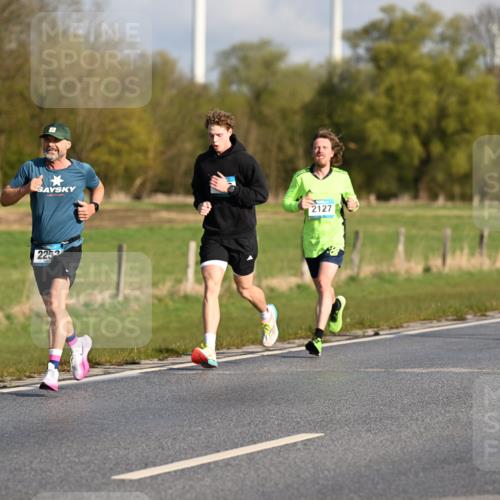 12.04.2026 - 45. Internationalen Wilhelmsburger Insellauf Dr. Thomas Lammeyer http://msf.ph/oto/9431447 12.04.2026 09:11:45 Laufen 2252, 2127, 201 meine-sportfotos.de