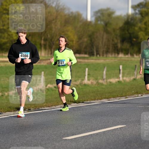 12.04.2026 - 45. Internationalen Wilhelmsburger Insellauf Dr. Thomas Lammeyer http://msf.ph/oto/9431452 12.04.2026 09:11:46 Laufen 4566, 2127, 2010 meine-sportfotos.de