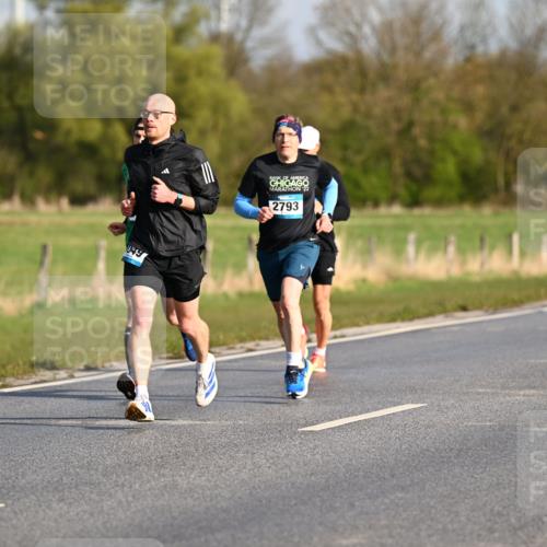 12.04.2026 - 45. Internationalen Wilhelmsburger Insellauf Dr. Thomas Lammeyer http://msf.ph/oto/9431506 12.04.2026 09:11:58 Laufen 049, 22, 2793 meine-sportfotos.de